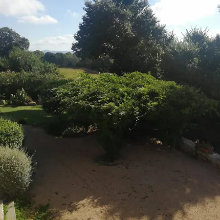 Stazzo Di San Trano Surrounded By Greenery Willa *